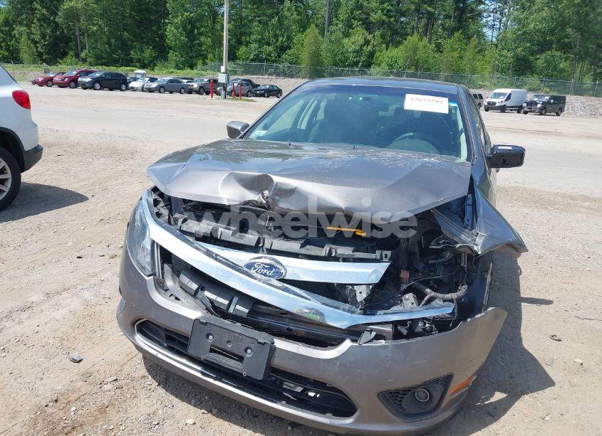 Photo 6 of 2010 Ford Fusion SE (VIN 3FAHP0HA7AR400575)