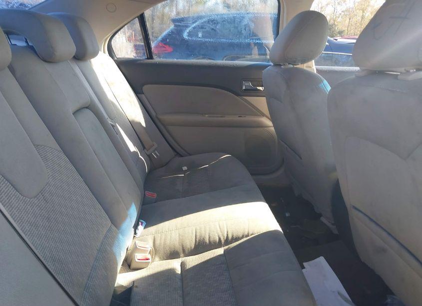 Photo 8 of 2010 Ford Fusion SE (VIN 3FAHP0HA7AR414671)