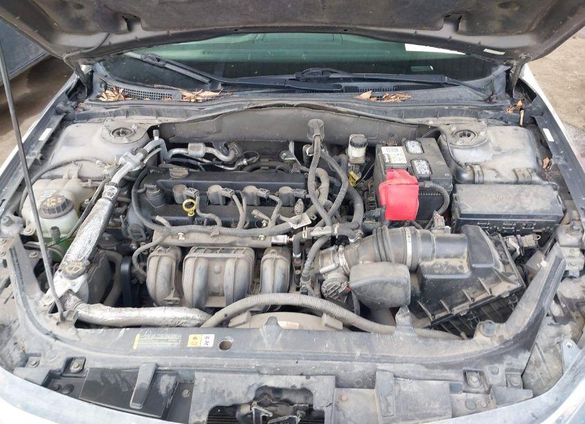 Photo 10 of 2010 Ford Fusion SE (VIN 3FAHP0HA7AR418719)