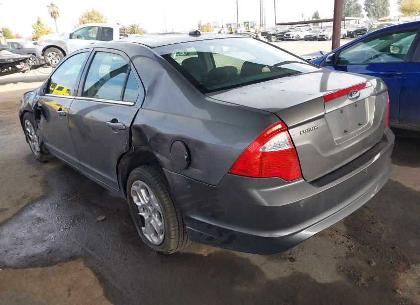 Photo 3 of 2010 Ford Fusion SE (VIN 3FAHP0HA7AR418719)