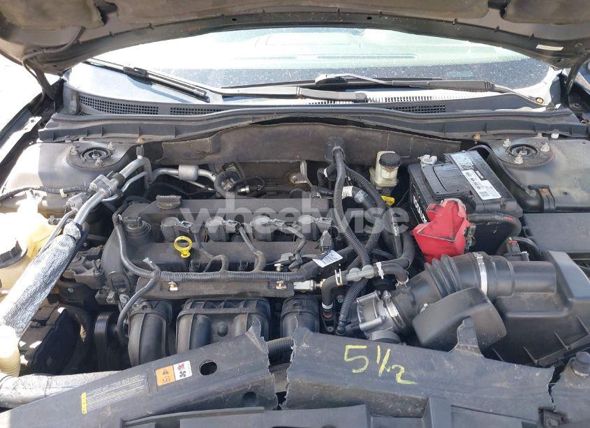 Photo 10 of 2010 Ford Fusion SE (VIN 3FAHP0HA7AR420261)