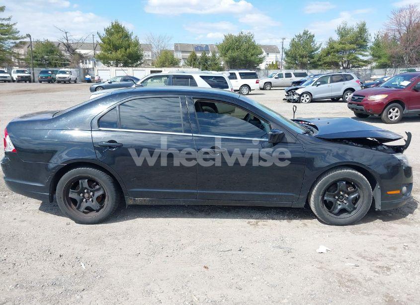 Photo 12 of 2010 Ford Fusion SE (VIN 3FAHP0HA7AR420261)