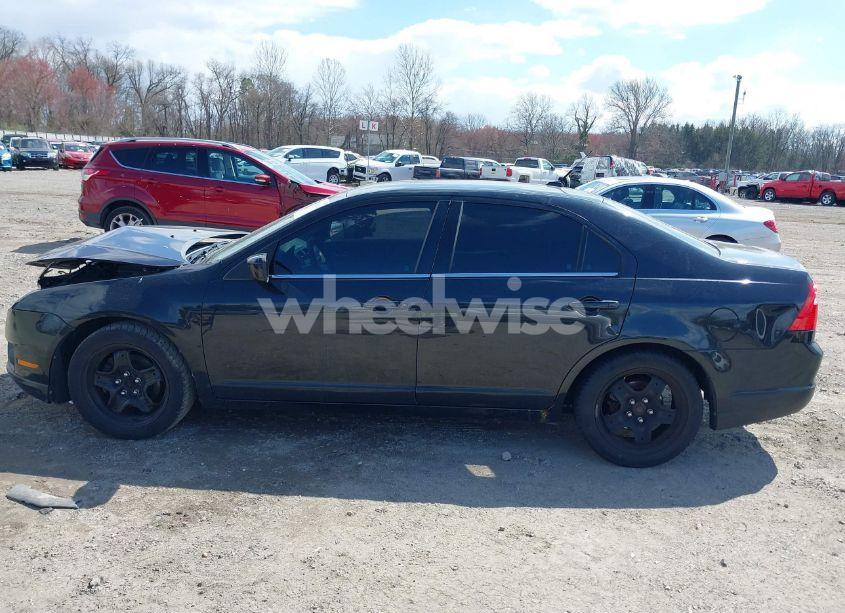Photo 13 of 2010 Ford Fusion SE (VIN 3FAHP0HA7AR420261)