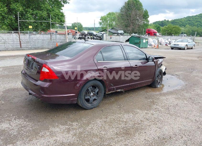 Photo 4 of 2011 Ford Fusion SE (VIN 3FAHP0HA7BR106773)