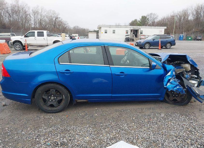 Photo 13 of 2011 Ford Fusion SE (VIN 3FAHP0HA7BR125050)