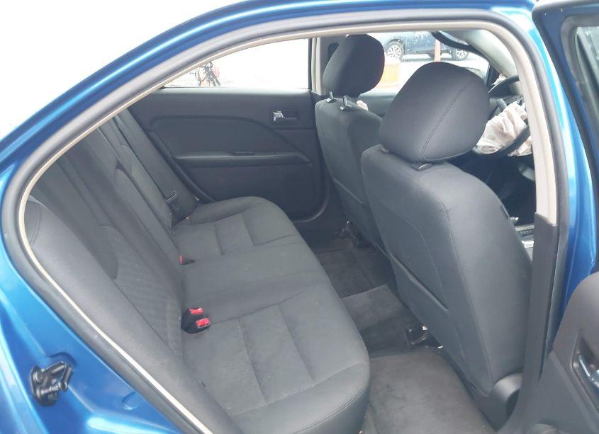 Photo 8 of 2011 Ford Fusion SE (VIN 3FAHP0HA7BR125050)