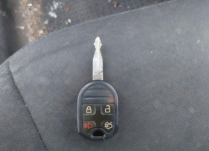 Photo 11 of 2011 Ford Fusion SE (VIN 3FAHP0HA7BR126182)