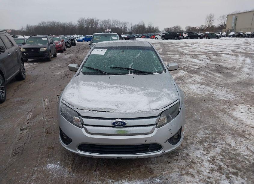Photo 6 of 2011 Ford Fusion SE (VIN 3FAHP0HA7BR126182)