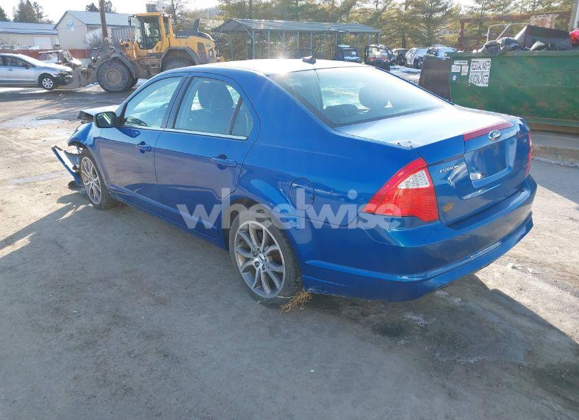 Photo 3 of 2011 Ford Fusion SE (VIN 3FAHP0HA7BR146738)