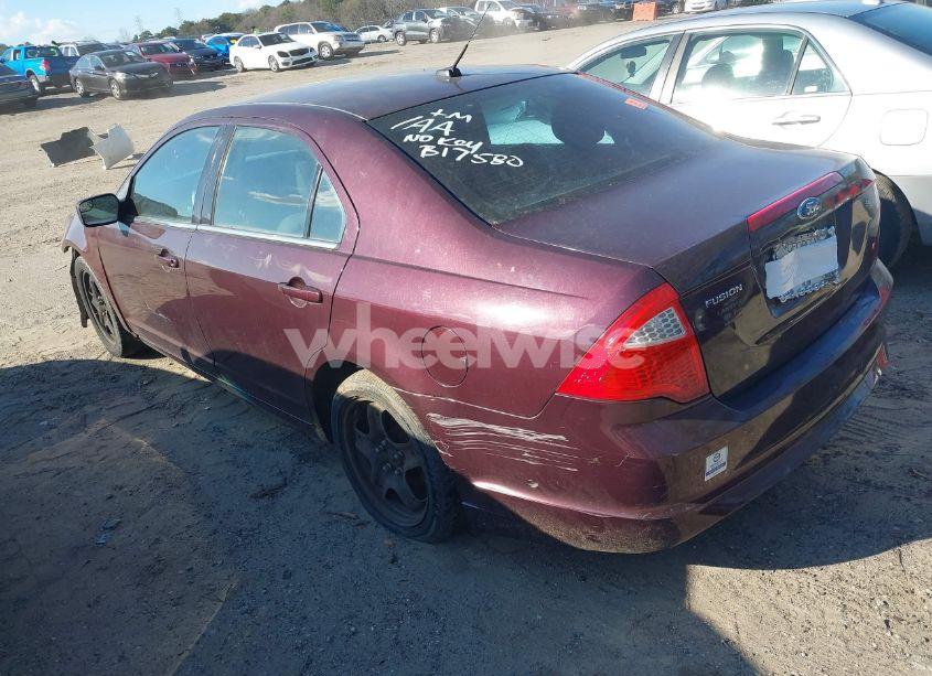 Photo 3 of 2011 Ford Fusion SE (VIN 3FAHP0HA7BR172580)