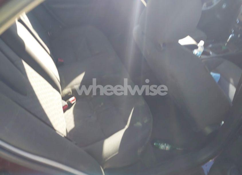 Photo 8 of 2011 Ford Fusion SE (VIN 3FAHP0HA7BR172580)