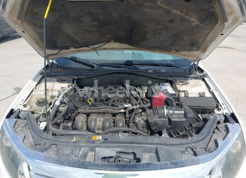 Photo 10 of 2011 Ford Fusion SE (VIN 3FAHP0HA7BR223771)