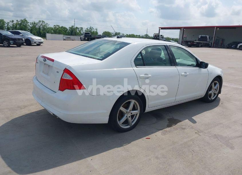 Photo 4 of 2011 Ford Fusion SE (VIN 3FAHP0HA7BR223771)