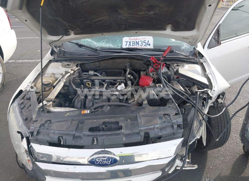 Photo 10 of 2011 Ford Fusion SE (VIN 3FAHP0HA7BR244376)