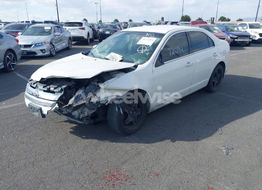 Photo 2 of 2011 Ford Fusion SE (VIN 3FAHP0HA7BR244376)