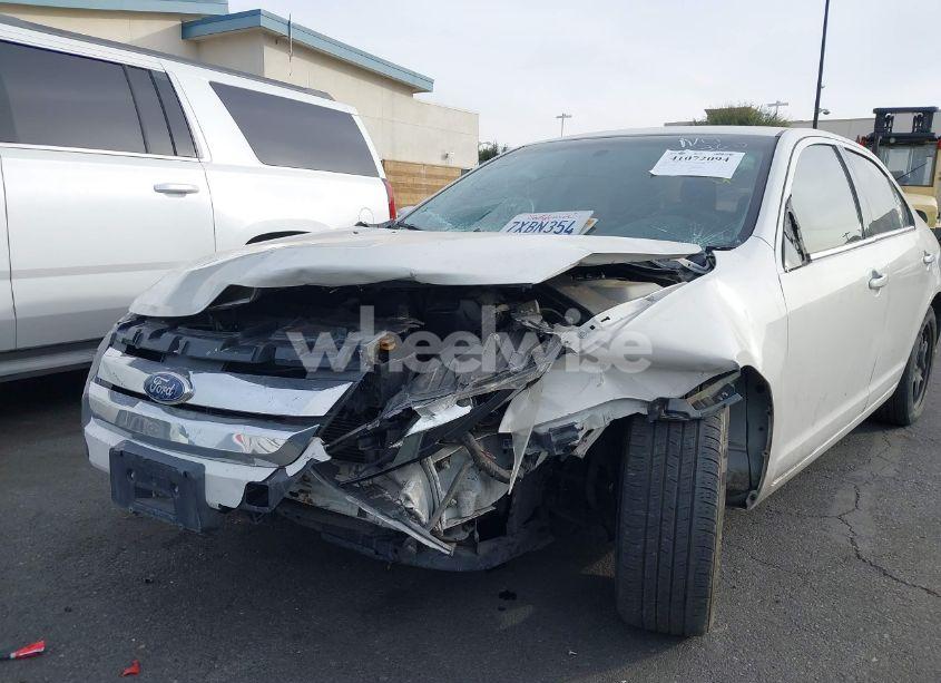 Photo 6 of 2011 Ford Fusion SE (VIN 3FAHP0HA7BR244376)