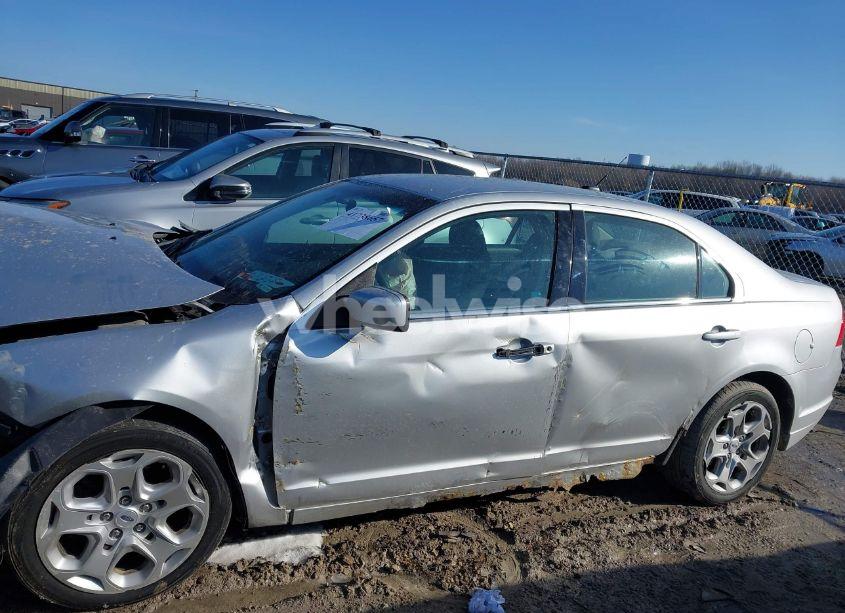 Photo 15 of 2011 Ford Fusion SE (VIN 3FAHP0HA7BR257192)