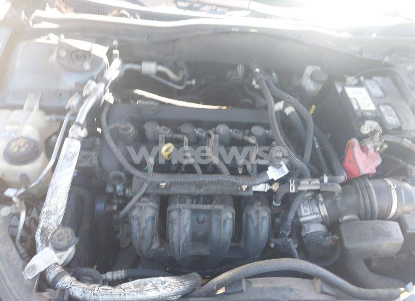 Photo 10 of 2011 Ford Fusion SE (VIN 3FAHP0HA7BR257564)