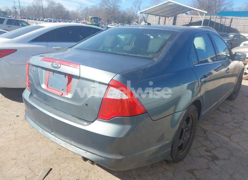 Photo 4 of 2011 Ford Fusion SE (VIN 3FAHP0HA7BR257564)