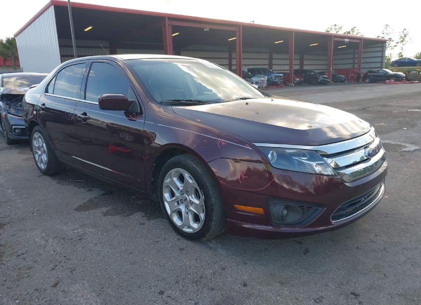 2011 Ford Fusion SE (VIN 3FAHP0HA7BR265812) main photo