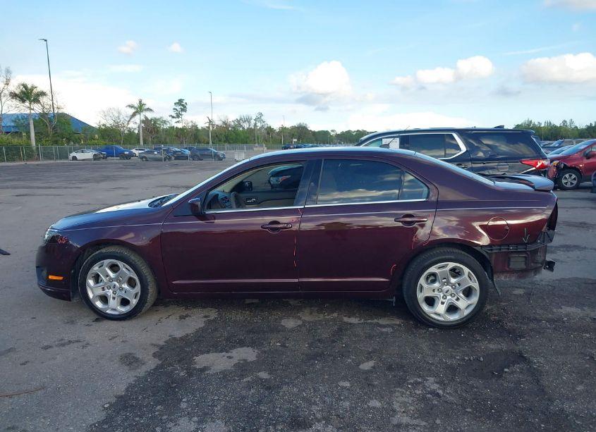 Photo 15 of 2011 Ford Fusion SE (VIN 3FAHP0HA7BR265812)