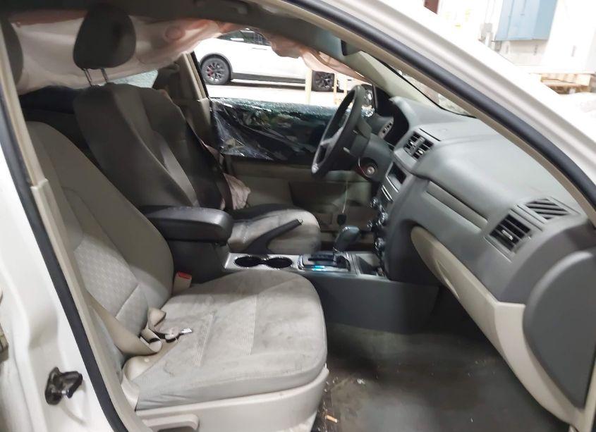 Photo 5 of 2011 Ford Fusion SE (VIN 3FAHP0HA7BR268578)