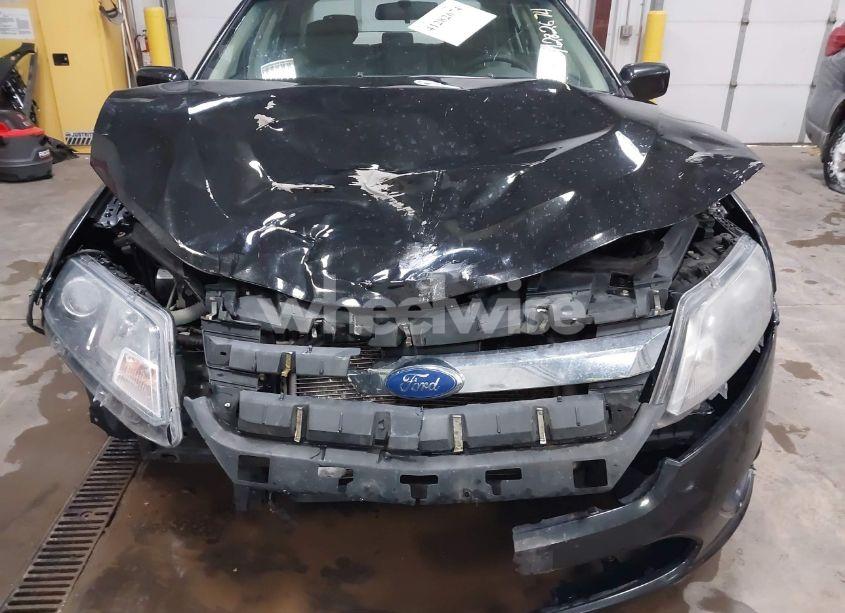 Photo 6 of 2011 Ford Fusion SE (VIN 3FAHP0HA7BR269164)