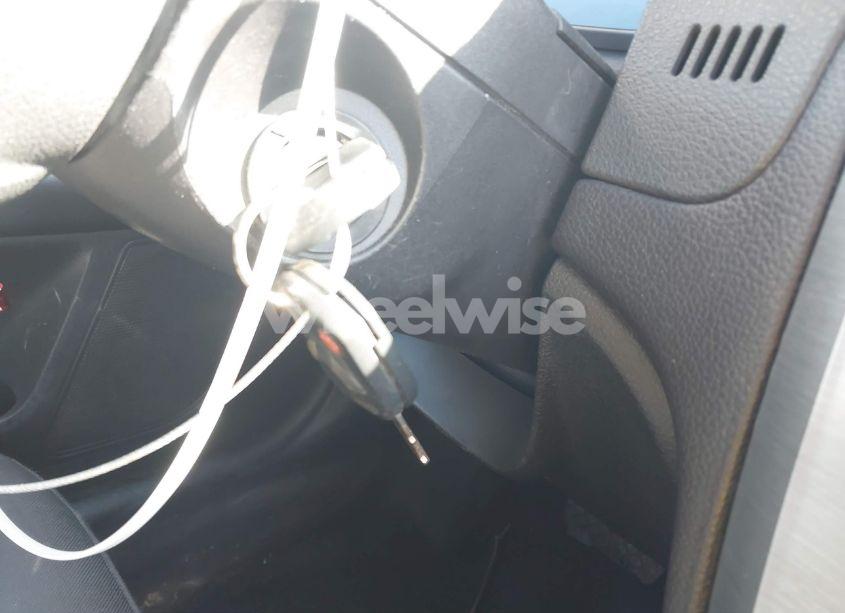 Photo 11 of 2011 Ford Fusion SE (VIN 3FAHP0HA7BR276132)