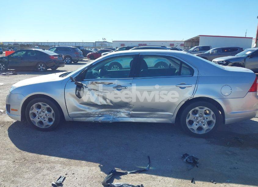 Photo 14 of 2011 Ford Fusion SE (VIN 3FAHP0HA7BR276132)