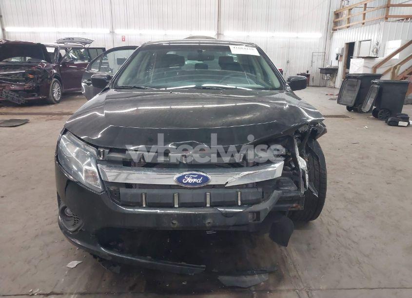 Photo 12 of 2011 Ford Fusion SE (VIN 3FAHP0HA7BR303071)