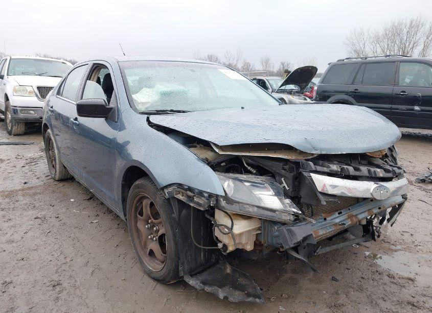 2011 Ford Fusion SE (VIN 3FAHP0HA7BR328004) main photo