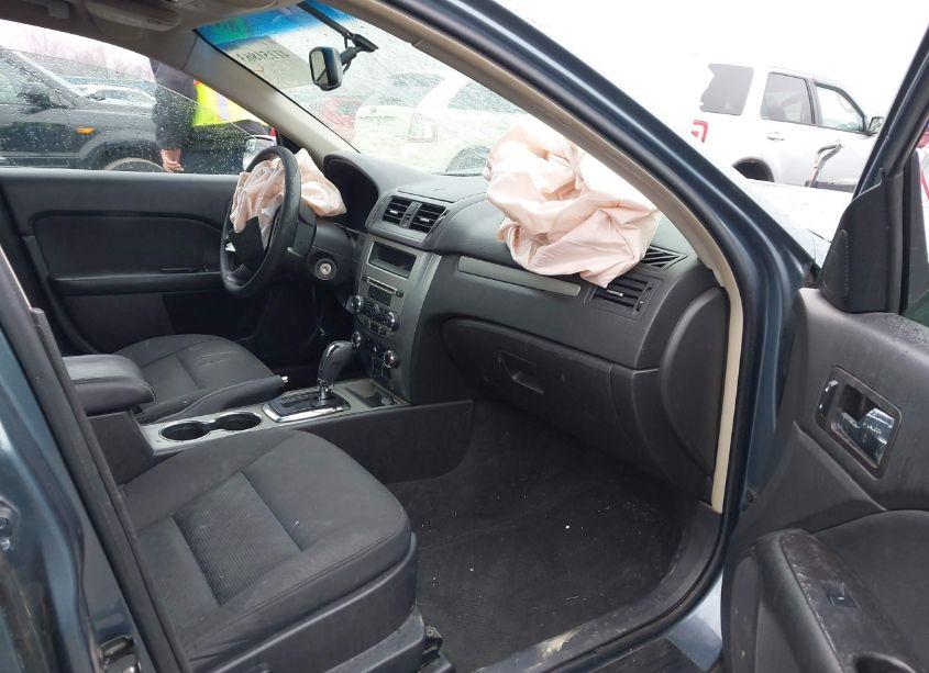 Photo 5 of 2011 Ford Fusion SE (VIN 3FAHP0HA7BR328004)