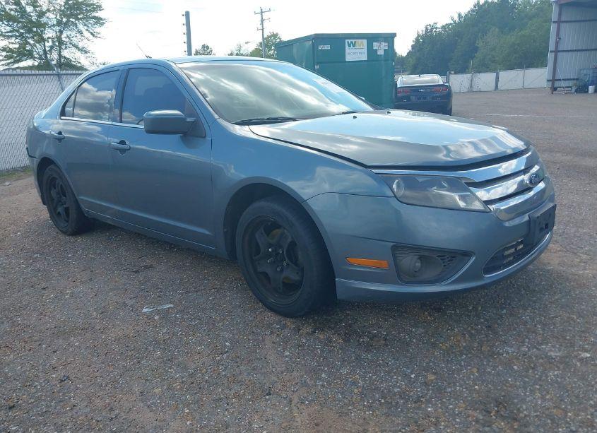 2011 Ford Fusion SE (VIN 3FAHP0HA7BR338340) main photo