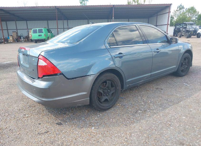 Photo 4 of 2011 Ford Fusion SE (VIN 3FAHP0HA7BR338340)