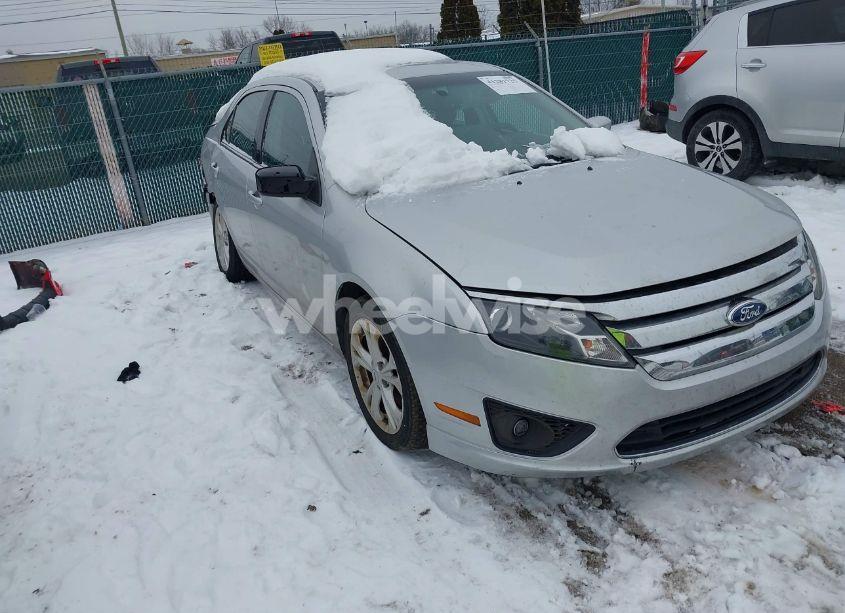 2012 Ford Fusion SE (VIN 3FAHP0HA7CR105091) main photo