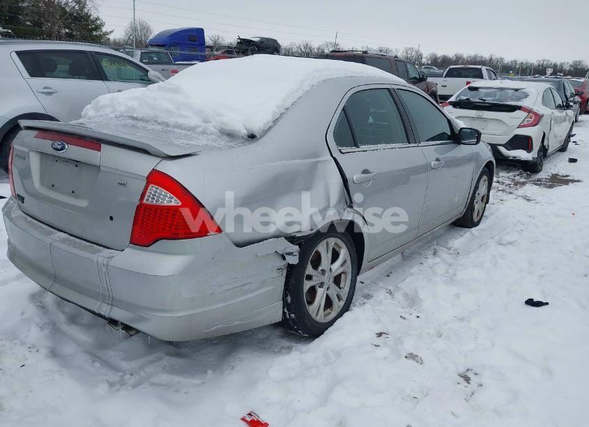 Photo 4 of 2012 Ford Fusion SE (VIN 3FAHP0HA7CR105091)