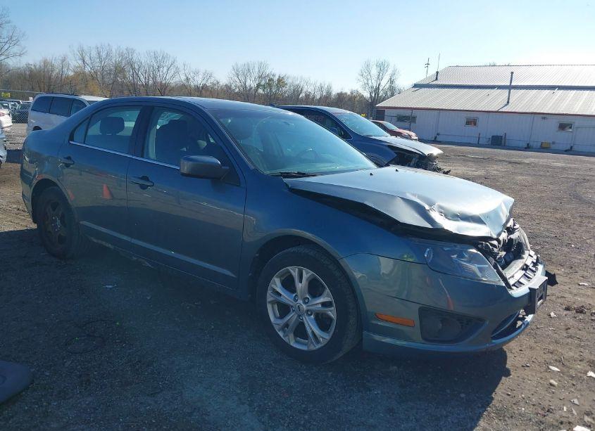 2012 Ford Fusion SE (VIN 3FAHP0HA7CR123378) main photo