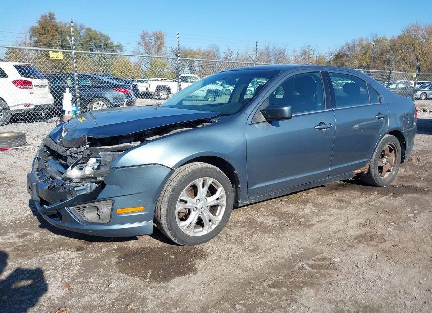 Photo 2 of 2012 Ford Fusion SE (VIN 3FAHP0HA7CR123378)