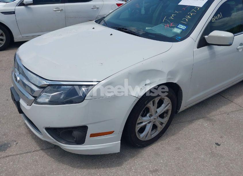 Photo 6 of 2012 Ford Fusion SE (VIN 3FAHP0HA7CR124272)
