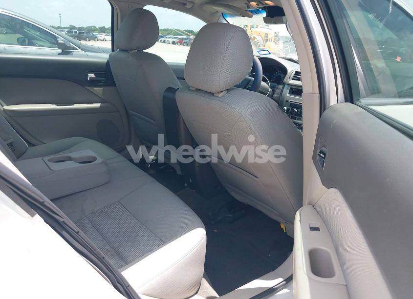 Photo 8 of 2012 Ford Fusion SE (VIN 3FAHP0HA7CR124272)