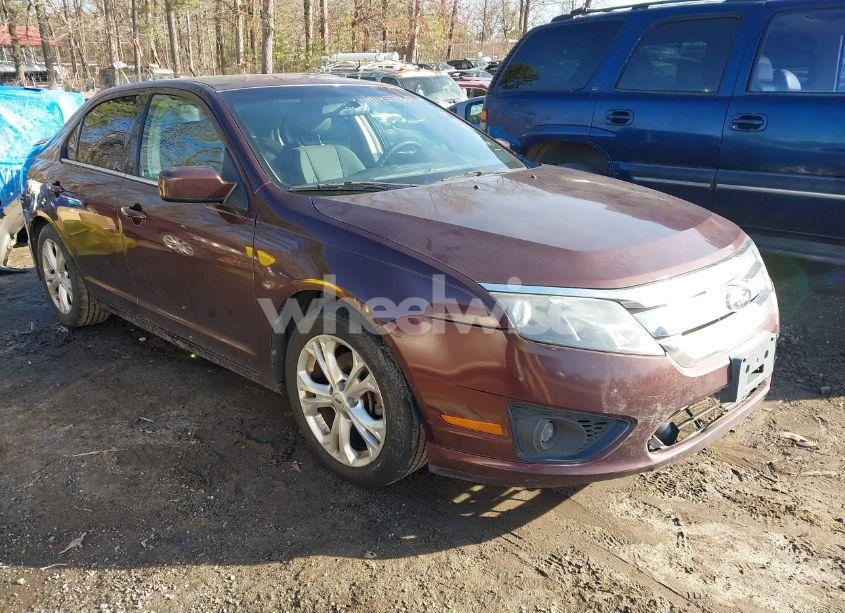2012 Ford Fusion SE (VIN 3FAHP0HA7CR134087) main photo