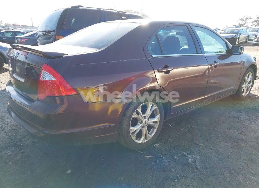 Photo 4 of 2012 Ford Fusion SE (VIN 3FAHP0HA7CR134087)