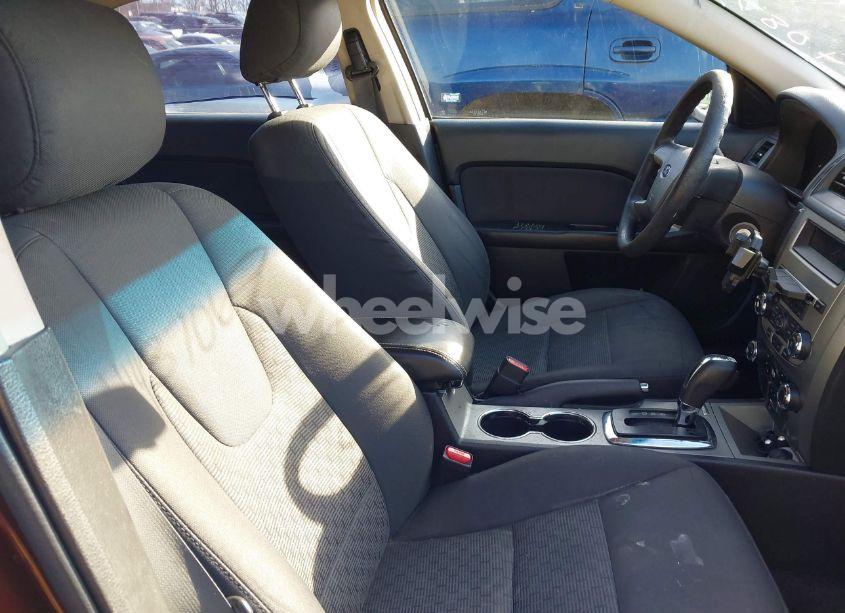 Photo 5 of 2012 Ford Fusion SE (VIN 3FAHP0HA7CR134087)