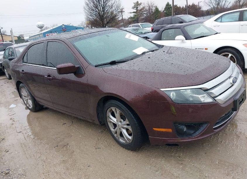 2012 Ford Fusion SE (VIN 3FAHP0HA7CR142819) main photo