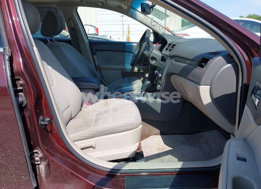 Photo 5 of 2012 Ford Fusion SE (VIN 3FAHP0HA7CR150063)