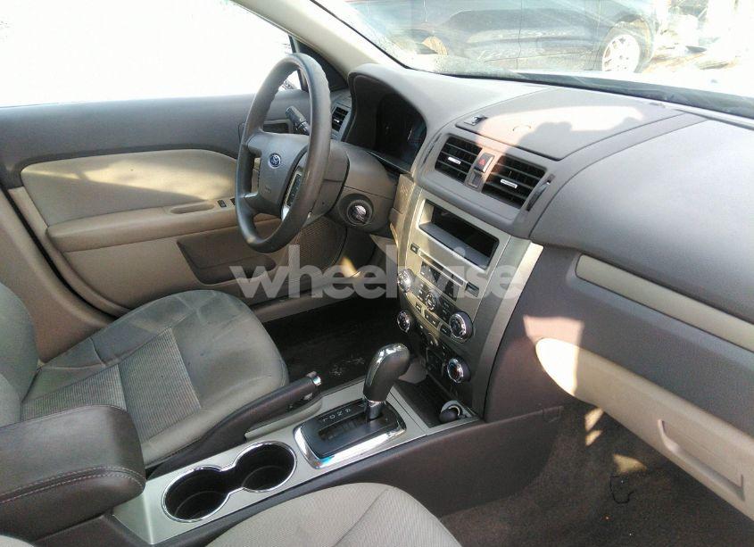 Photo 5 of 2012 Ford Fusion SE (VIN 3FAHP0HA7CR190742)