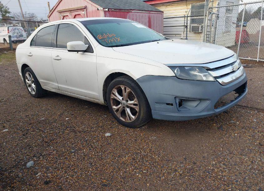 2012 Ford Fusion SE (VIN 3FAHP0HA7CR203604) main photo