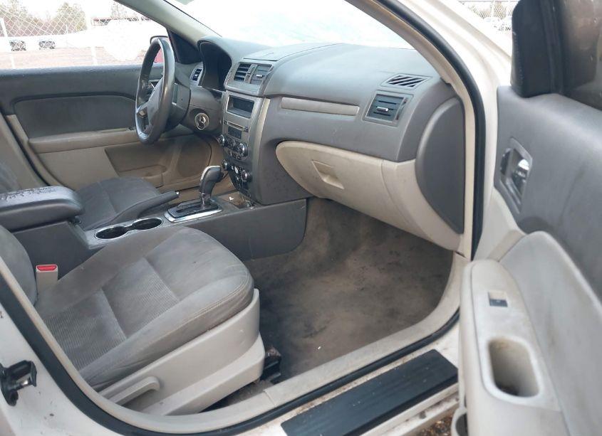 Photo 5 of 2012 Ford Fusion SE (VIN 3FAHP0HA7CR203604)