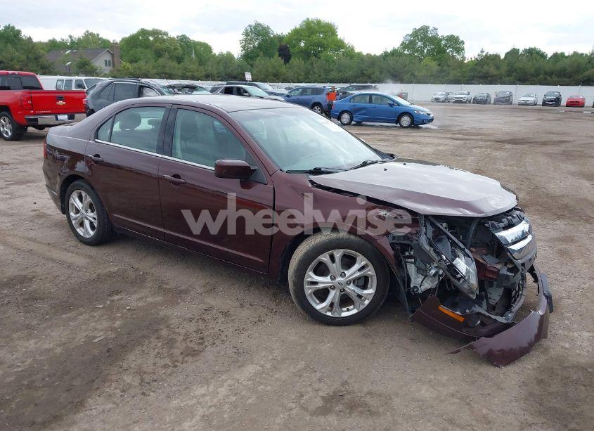 2012 Ford Fusion SE (VIN 3FAHP0HA7CR219821) main photo