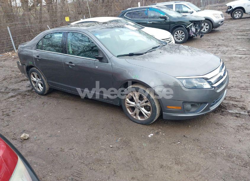 2012 Ford Fusion SE (VIN 3FAHP0HA7CR223450) main photo